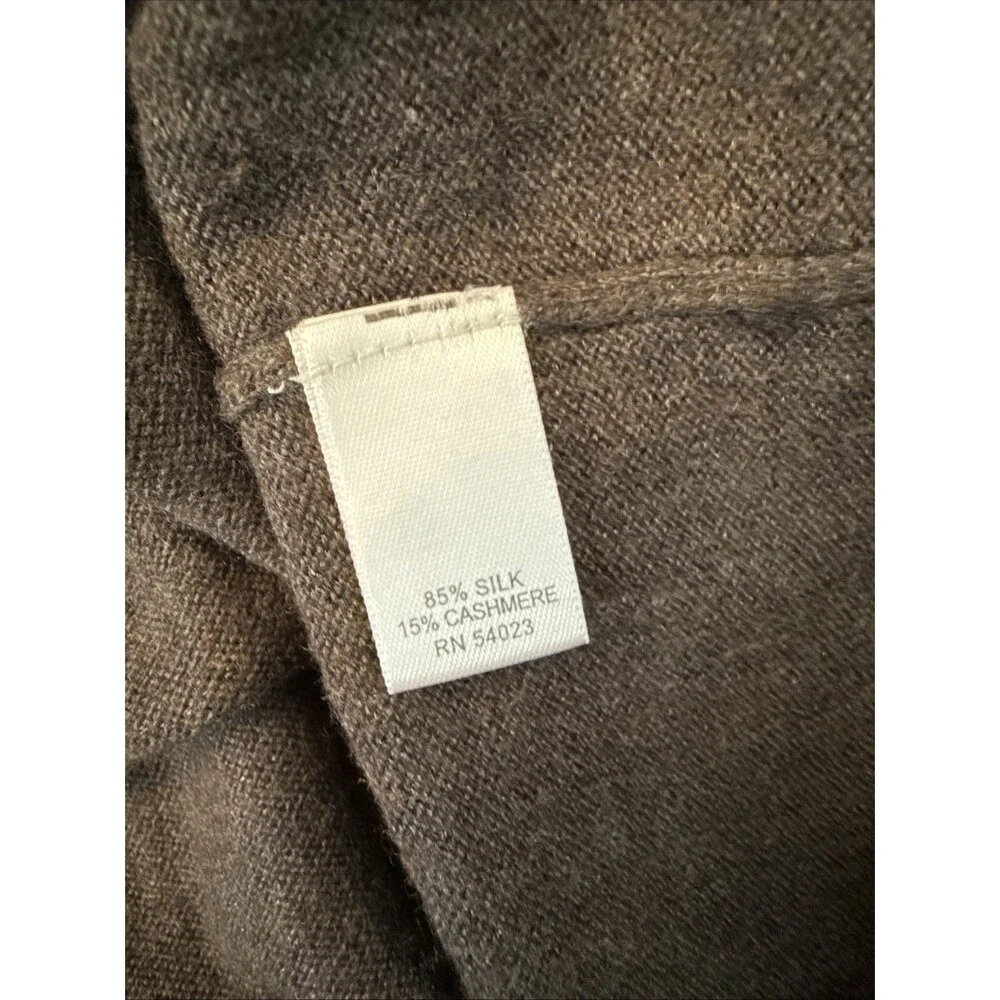 BROWN CASHMERE Banana Republic Men’s Size L Long sleeved Silk V Neck Sweater